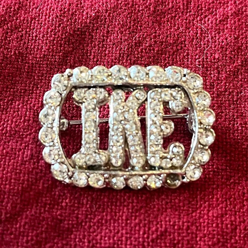 Vintage “IKE” pin